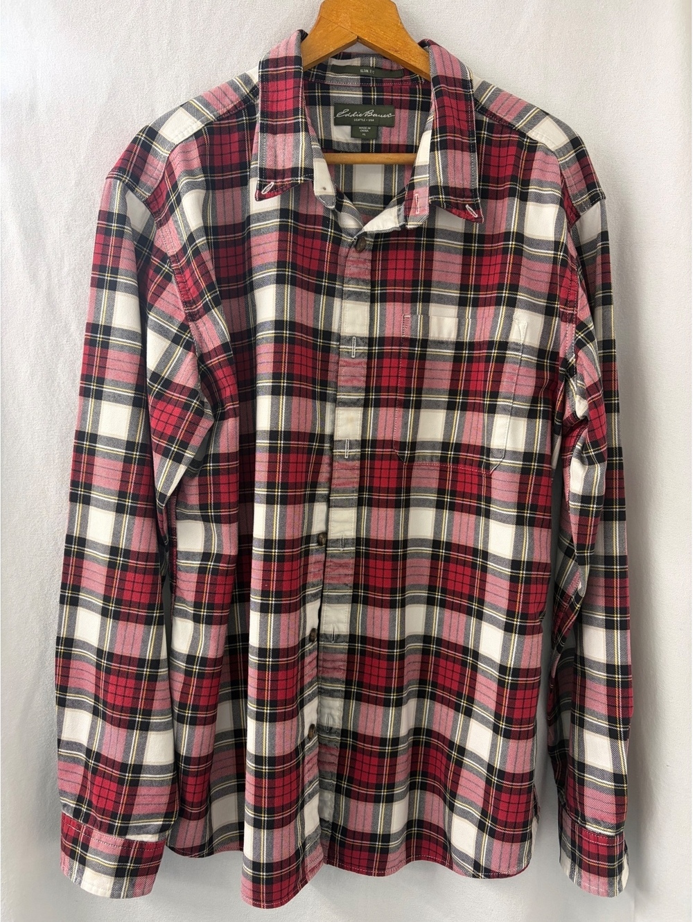 Eddie Bauer Men's XL Slim Fit Plaid Flannel Button Down Shirt Red Black